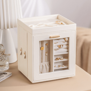 Kutija za nakit – Ivory Chest